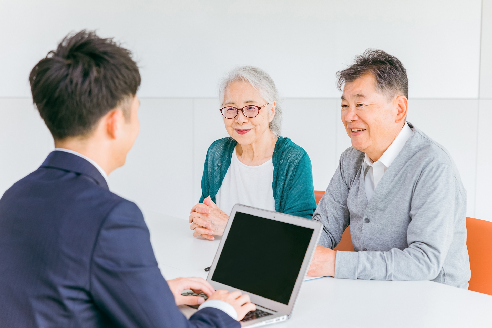 不動産売却の手続きとは？必要書類の種類・取得方法・特例を紹介