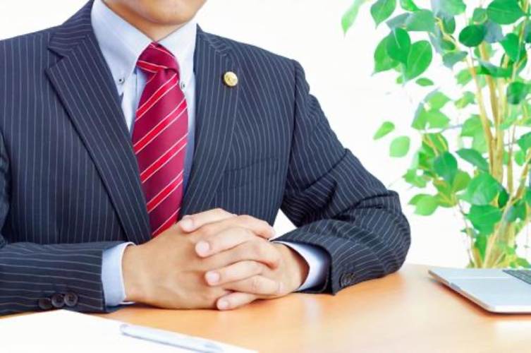 弁護士