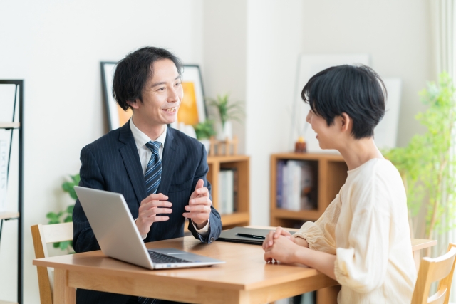 不動産業者に相談する人
